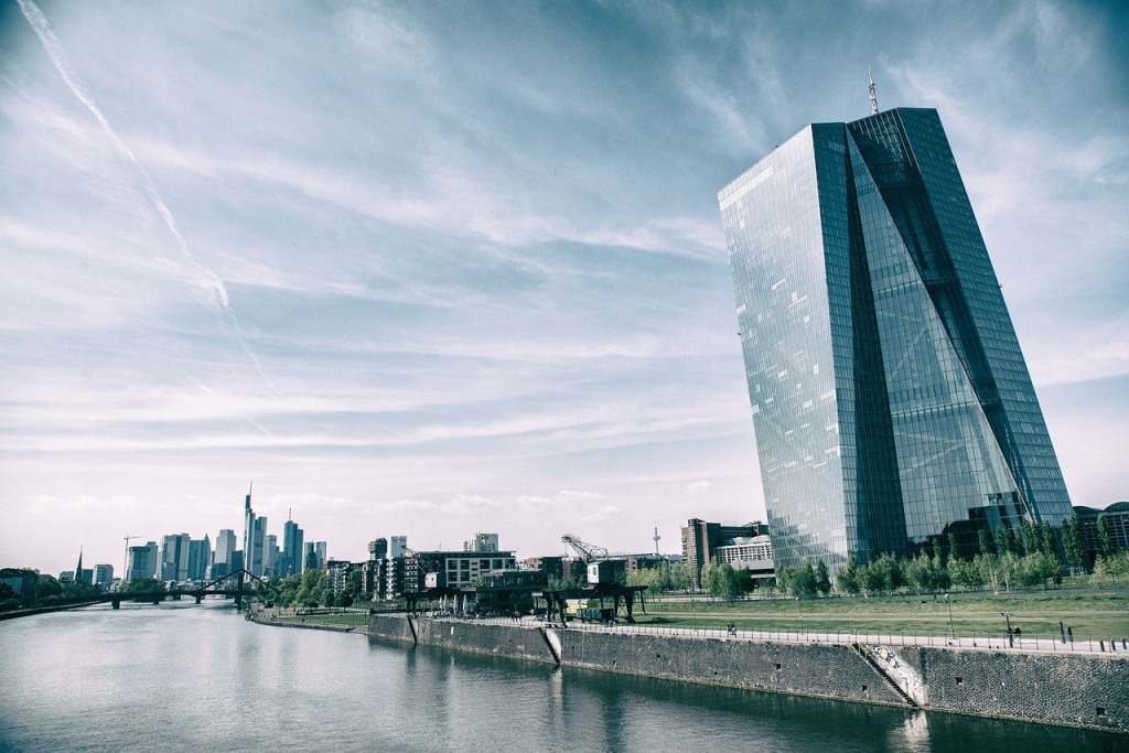 Strafzinsen im Anmarsch - EZB in Frankfurt